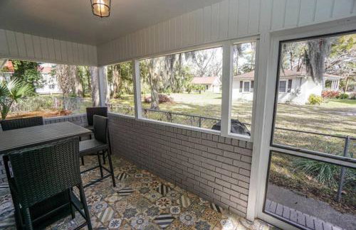 Beautiful, Modern Getaway in Historic Downtown Beaufort - Foto 19