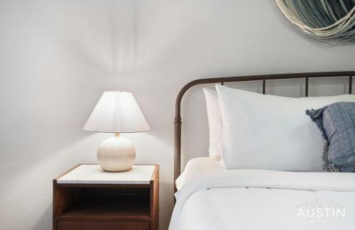 West Campus Accommodations Pool and King Bedrooms - Foto 21