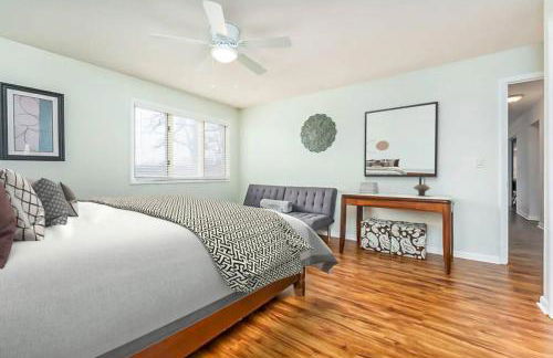 Epic Indoor Pool w/slide & hot tub close to beach - Foto 25