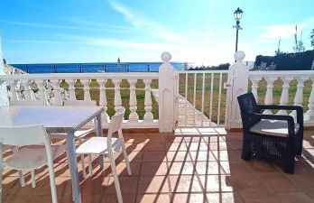 Modern apartment with pool on the beachfront in Marbella by SharingCo - Photo 8