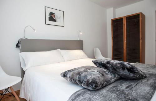 Pis del Mercat -aire acondicionado en todas las habitaciones y salón- - Foto 8