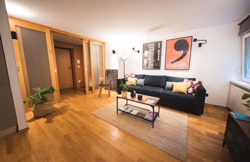 Sleep, Eat, Repeat and Park Your Car in City Center - Foto 4