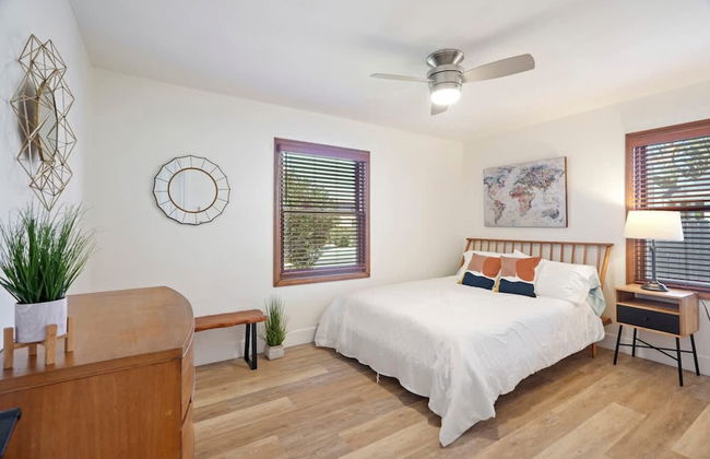 Coastal Palm Haven - With Hot Tub - Foto 11