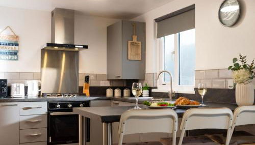 Chalet Hot Tub Lodge 2 by Interhome - Foto 3