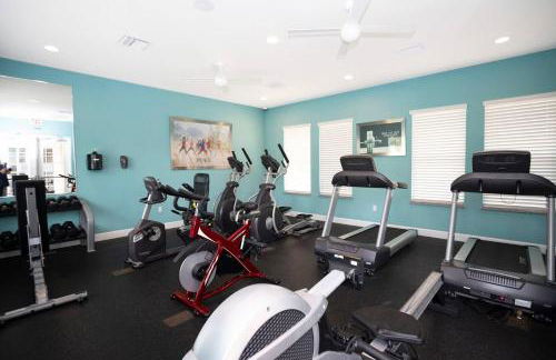 Comfortable home Near Disney & Private Pool 17414 - Foto 36