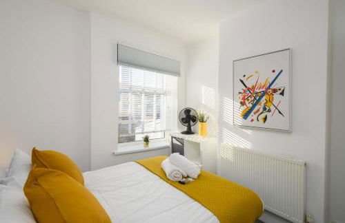 Asher Suite - Cozy 2BR Home with Parking & WIFI - Foto 34