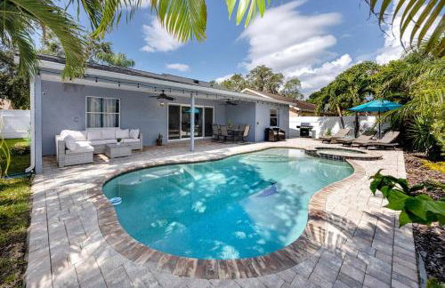 NEW! Palm Harbor Hideaway - Beautiful, Spacious 4BR Home with Amazing Pool - Foto 35