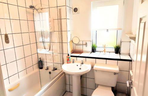 La Casita, Quarry - 2 bedroom Entire Apartment with Free Parking - Foto 14