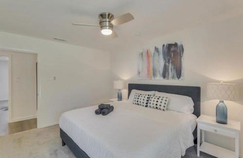 Luxury Home with 5 Bedrooms and Private Pool - Foto 32