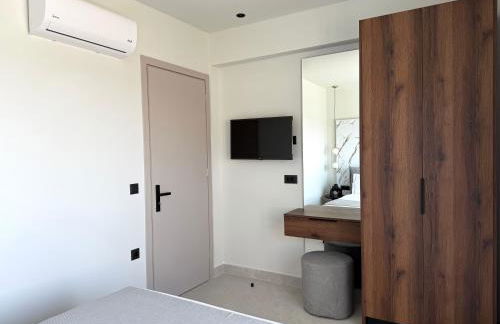 Celeste Luxury Villas - Photo 36