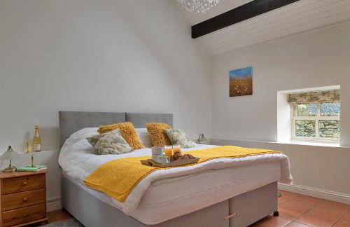 Finest Retreats - Moelis Granary - Luxury Cottage with Hot Tub - Photo 7