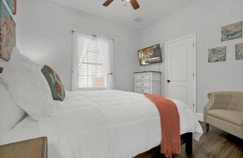 Charming Cottage w Pool, Walkable to Downtown - Foto 15