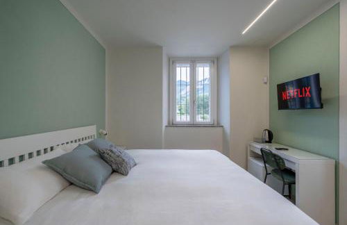 Front Lake Como - 3 Bedrms with AC, Free Parking and Wifi - Foto 3