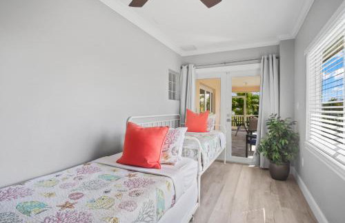 NEW!Paradise PalmsDockPoolKayaks GrillView! - Foto 15