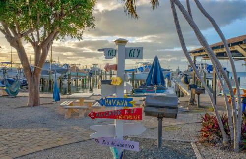 2BR in Key largo w pool and sunset views - Photo 10