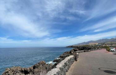 Seaside Paradise - 2 Bedroom apartment with Ocean Views & Air Conditioning in Playa San Juan - Foto 26