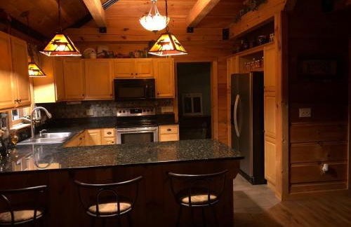 Beautiful Secluded Log Cabin - Foto 8