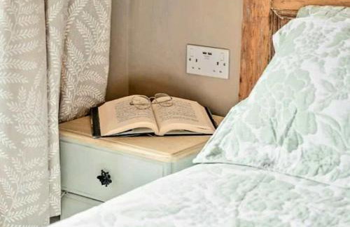 Ingleside Cottage by Together Travel - Charming Countryside Retreat - Photo 8