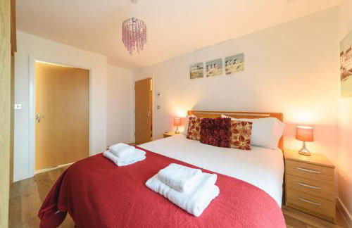 Panoramic Sea-View Family Appartment , Free Parking, Sleeps 6 , Walk to Beach, Station, & Town - Foto 30