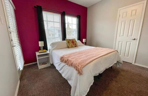 Comfortable Family Stay with Pool, Near Beach - Foto 10