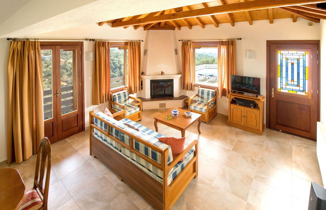 Armamento Villa - Photo 11