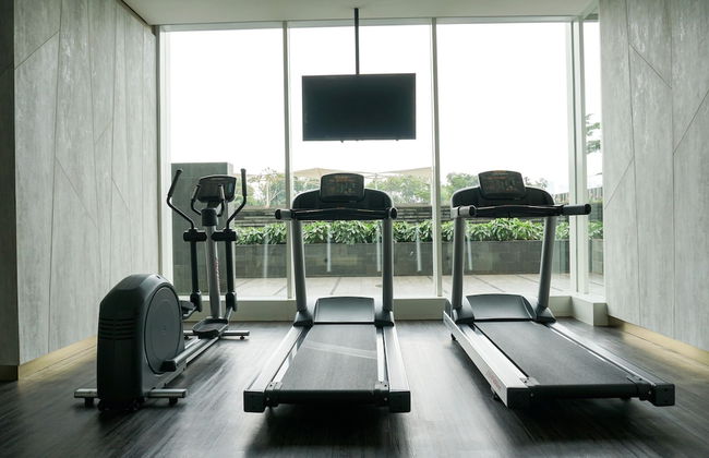 Modern And Comfort Studio At Ciputra International Apartment - Photo 14