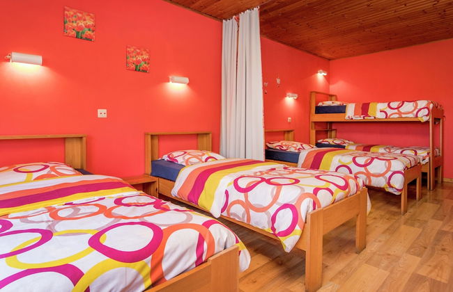 Holiday Home in Montleban With Garden - Photo 19