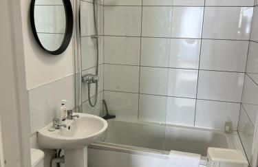 Seaside getaway 3 Bedrooms - Photo 11