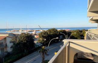 Blue Zen beachfront apartment - Foto 1