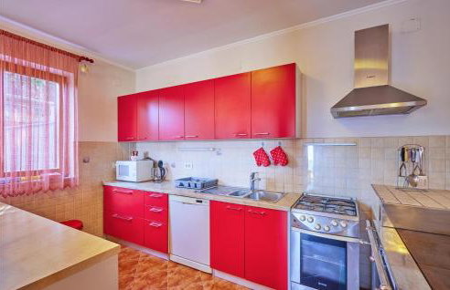 Lovely Home In Kladje With Kitchen - Photo 5