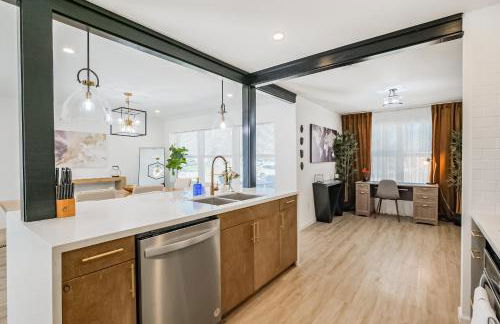 Oak Forest Retreat Sleeps 13 Near Heights - Foto 35