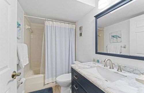 Beachfront 3-Bed I Location! Stunning Sunsets - Foto 9