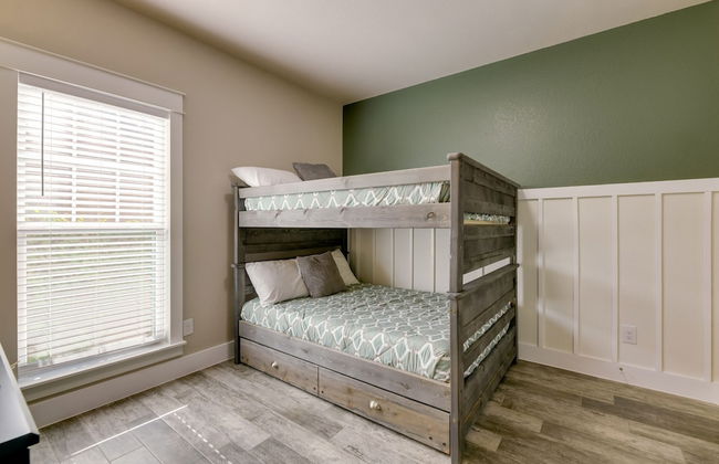 Centrally Located Stunning 3BR 2BA Near Downtown - Foto 4