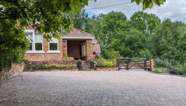 Three bedroomed house with a separate studio apartment by Severn Valley railway - Foto 2