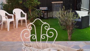 Villa climatisée, proche mer, 2 grands appartements indépendants, parking, wifi - Foto 5, Garden view