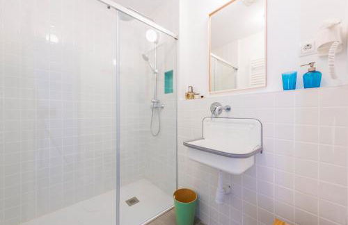 Be Mate Gran Vía Suites - Photo 70