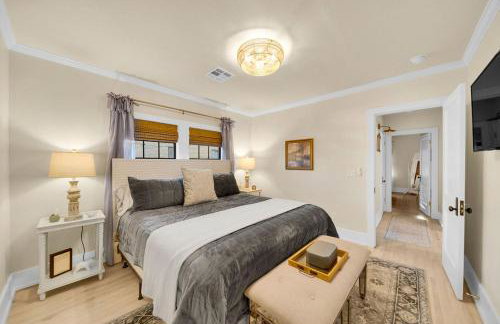 Fully Restored cottage, AMAZING game room, hot tub - Foto 36