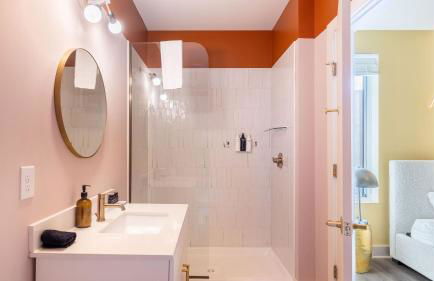 36 Guests on Music Row Bachelorette Suites Glam Room 5 Minutes to Downtown - Foto 69