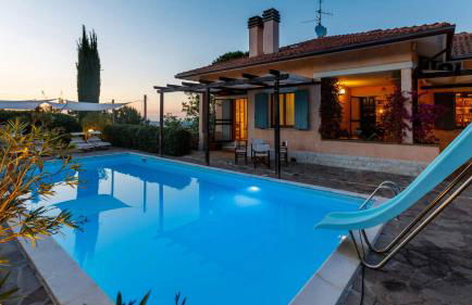 Modern Villa With View In Marche Hills - Foto 32