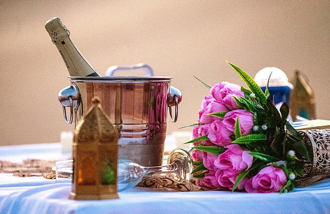 Cena romántica privada en el desierto de Abu Dhabi con cena de barbacoa caliente - Foto 6