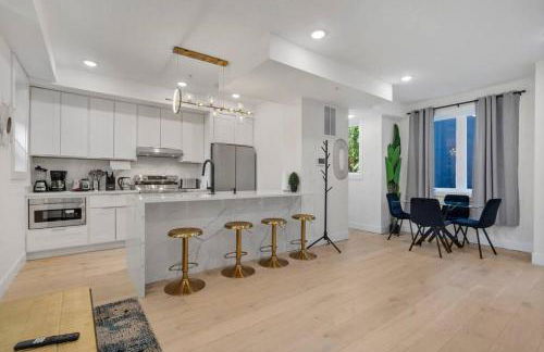 Capitol Hill 3 Charming Townhouse in Downtown DC with Modern Kitchen with Rooftop views - Foto 14