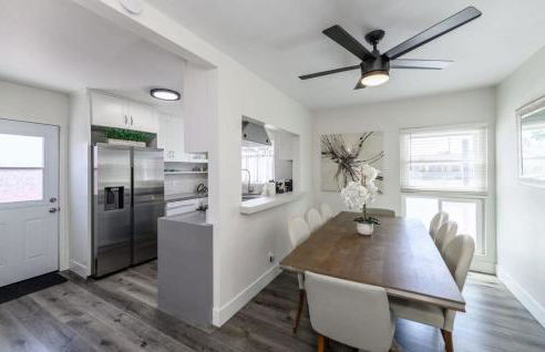 Spacious Disneyland 5 Bedroom 4 Bath House with Game Room - Photo 32