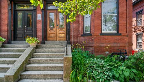 Stylish Downtown Condo in a Historic Landmark Home - Foto 2