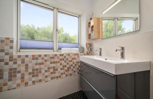 Kugelhaus Eos - Sonnengeküsstes Ferienhaus in organischer Bauweise am Seeufer - Foto 8