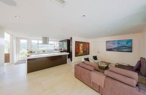 Beverly Hills Ultra Luxury Villa with Pool and Theatre - Foto 40