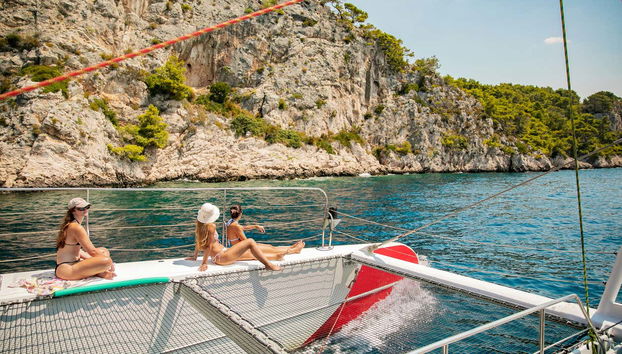 Tomando el sol desde el barco