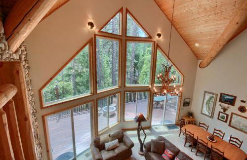 Rivercrest Lodge with Hot Tub-Pool Table-Firepit - Foto 12