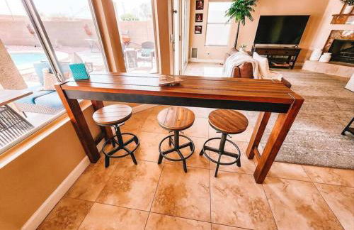 Luxury Pool Home! Amazing Back Yard Oasis - Foto 14