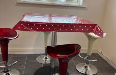 4 bedroom suit Contractors or Families Newport TF10 - Foto 8