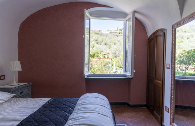 Raineri House - Photo 15